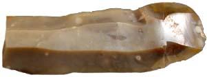 Werkzeug aus Feuerstein (Dover, England). Länge des Objektes 5 cm. © D. Mertmann.